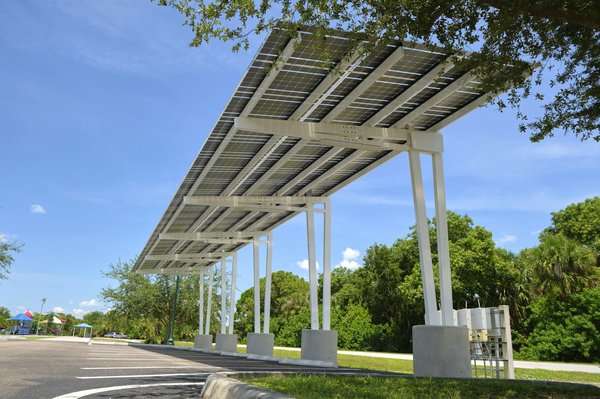 Carport solaire: pourquoi faire appel à un expert pour le projet?